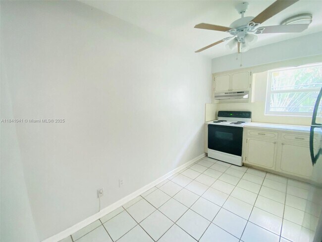 Building Photo - 1100 Atlantic Shores Blvd