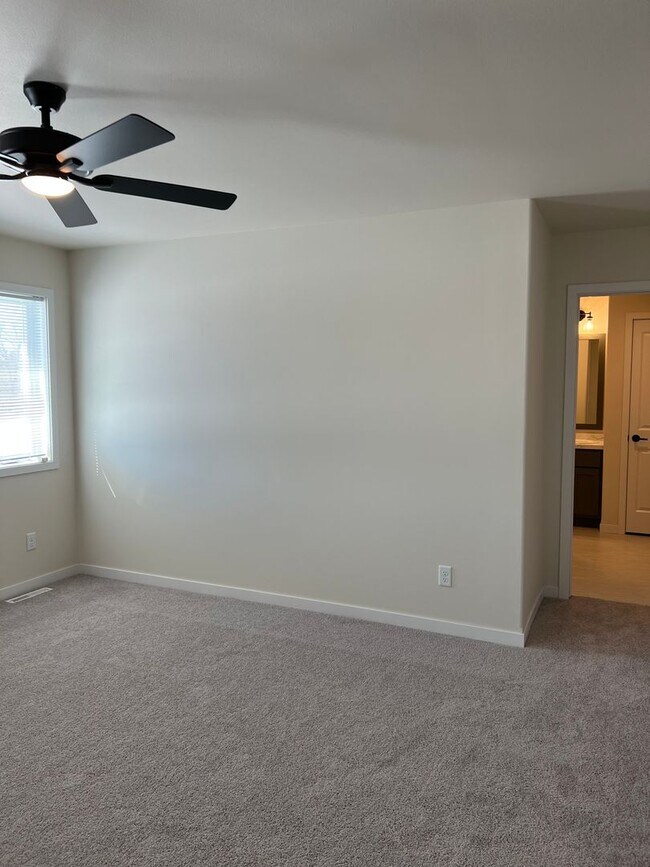 Building Photo - 1360 Goldenwood Dr