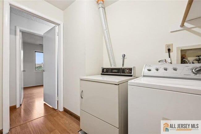 Building Photo - 1607 Aspen Dr