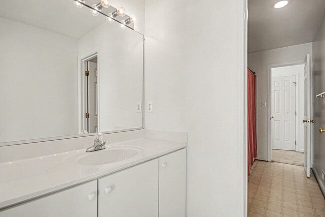Building Photo - 26065 Lands End Dr