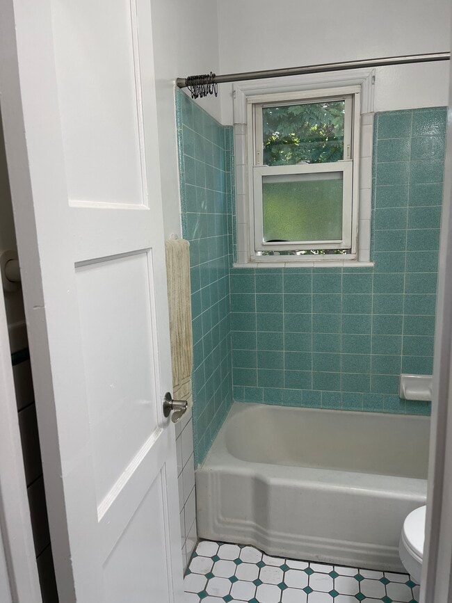 Bathroom - 1827 18th St