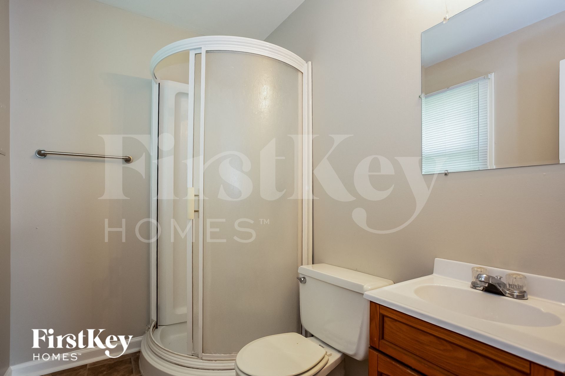 Building Photo - 4438 Windsor Rd