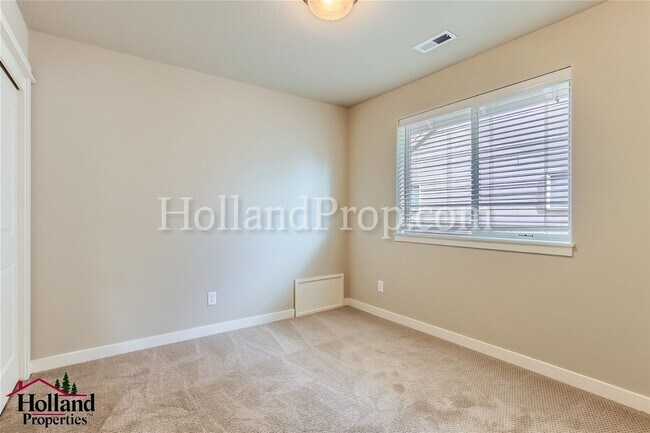 Building Photo - Stunning 3-Bedroom Home in Desirable Orenco Station Community!