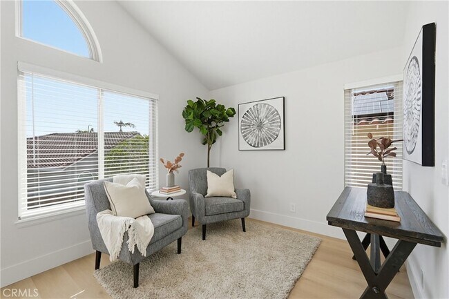 Building Photo - 7 San Vincente