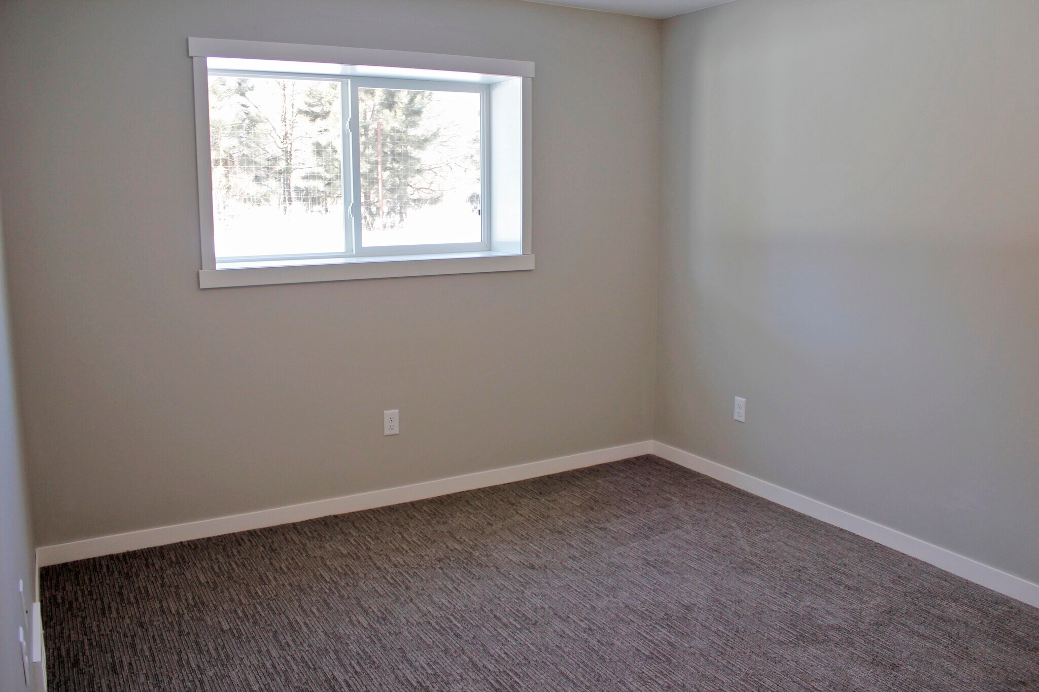 Building Photo - 209 Dogwood Ave