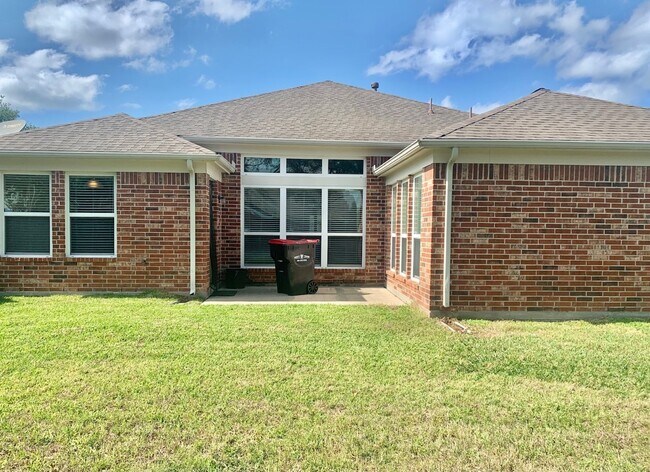 Building Photo - 18811 Elm Square Ct