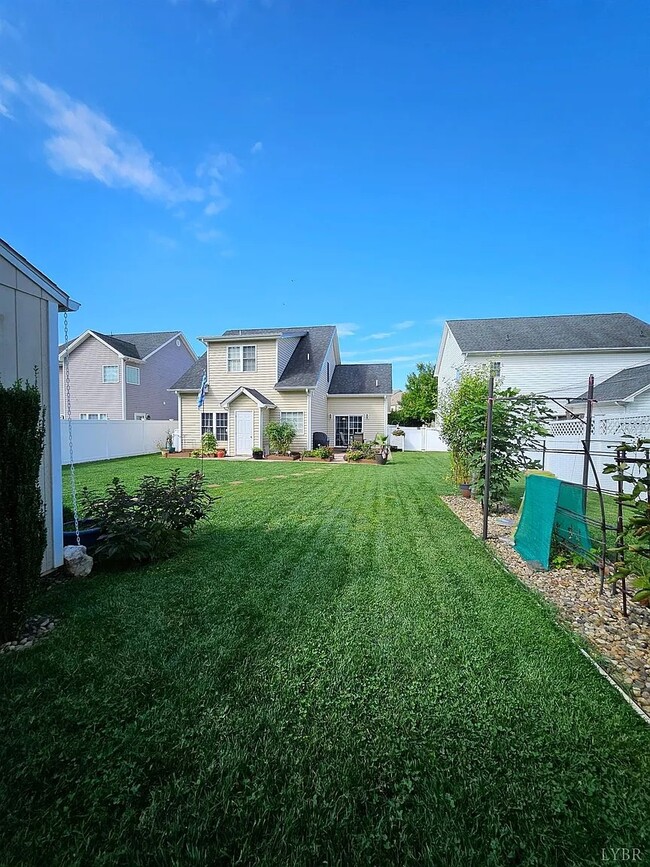 Building Photo - 509 Capstone Dr