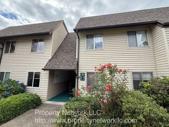 Primary Photo - Gresham 2 Bedroom Condo with Garage