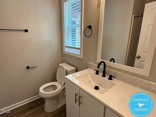 Building Photo - 24 Bashford Rd