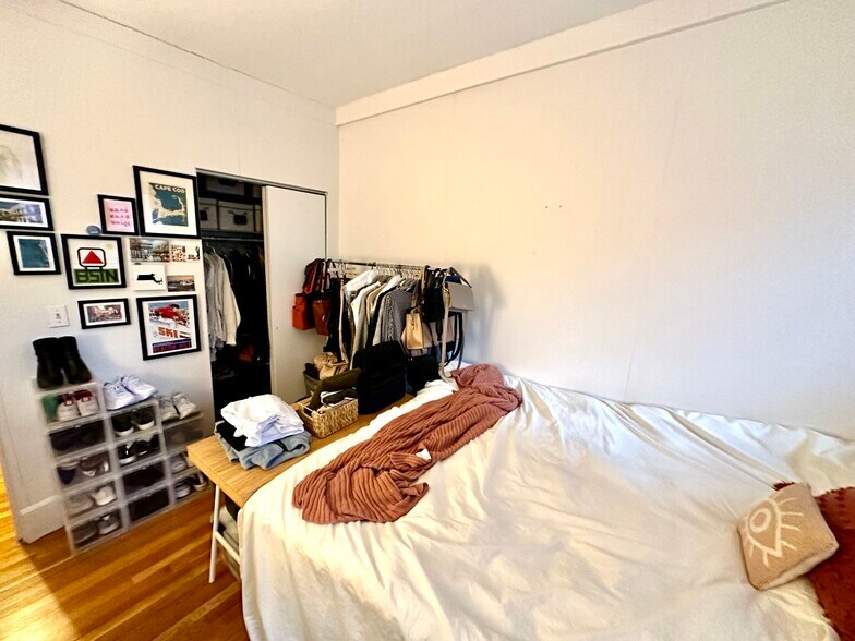 Building Photo - 90A W Cedar St