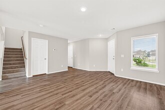 Building Photo - 26107 Idleford Ln
