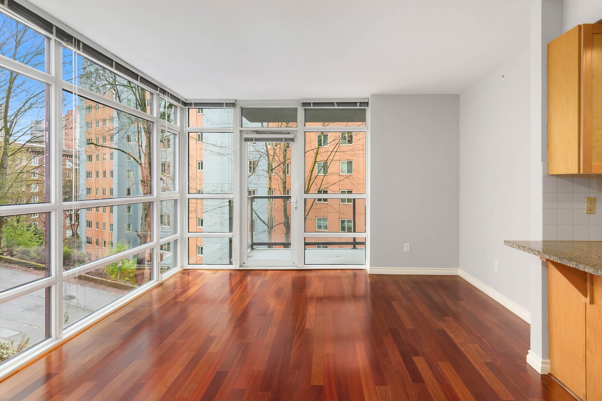 Building Photo - 1420 Terry Ave