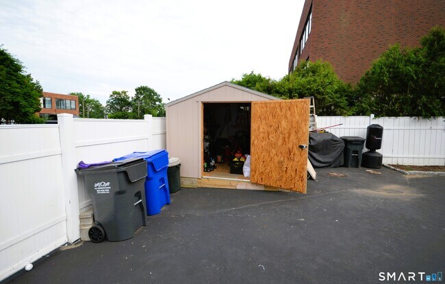 Building Photo - 430 Berkeley Rd