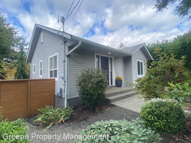 Building Photo - 3 br, 2 bath House - 1222 9th Ave SE
