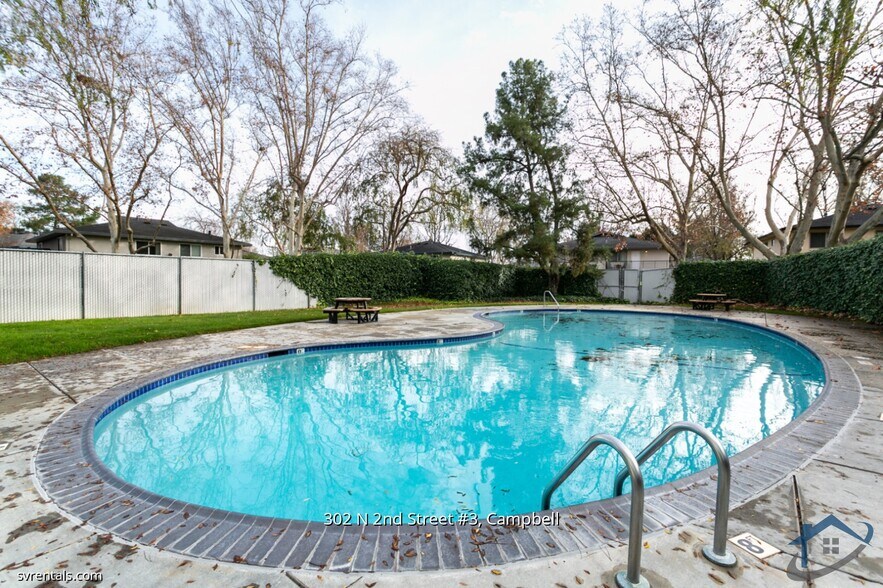 Building Photo - 302 N 2nd St