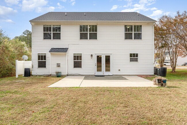 Building Photo - Room to Breathe! 5 Bedroom Home in Desirable Rolesville Location on .48 Acres