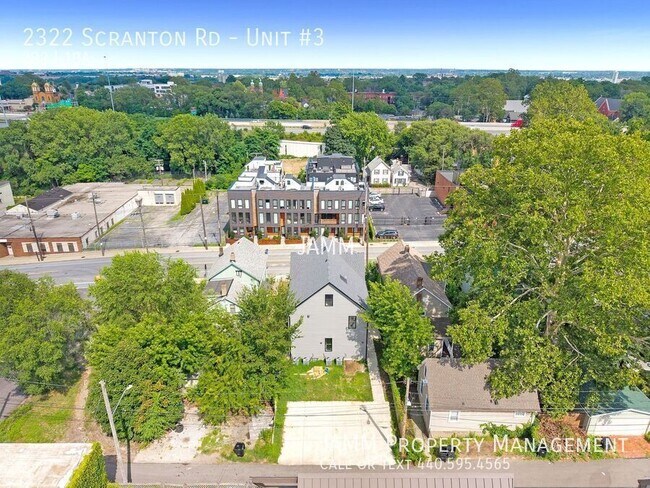 Building Photo - 2322 Scranton Rd