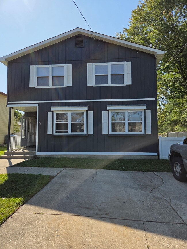 Building Photo - 106 Haines Ave