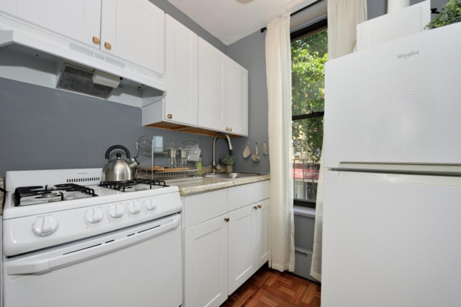Building Photo - 970 Madison Ave