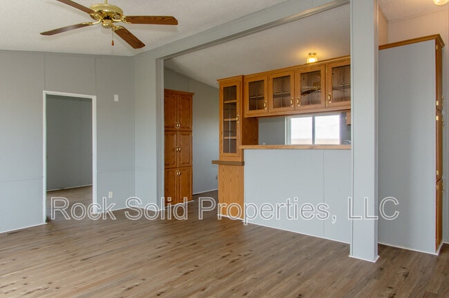 Building Photo - 1556 Rd 140