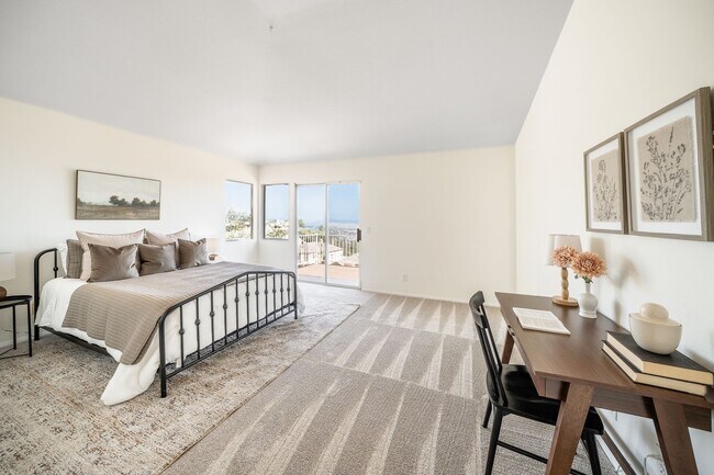 Building Photo - 4 Bedroom View Home in Emerald Heights | 3-Car Garage | Guard Gated Community