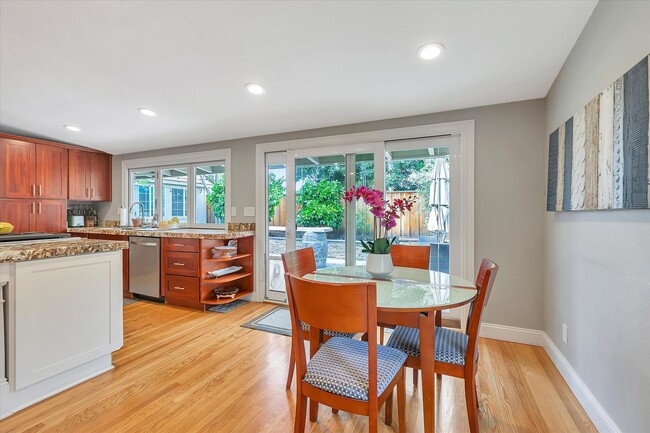 Building Photo - Gorgeous Vibrant Home In Santa Clara