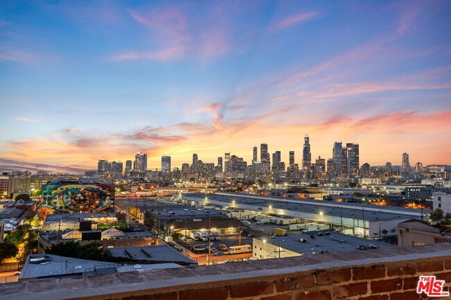 Building Photo - 1850 Industrial St