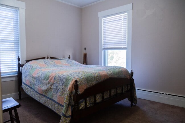 Building Photo - 180 Highland St