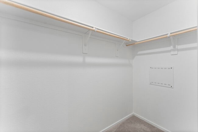 Building Photo - 25392 Carnation Ct