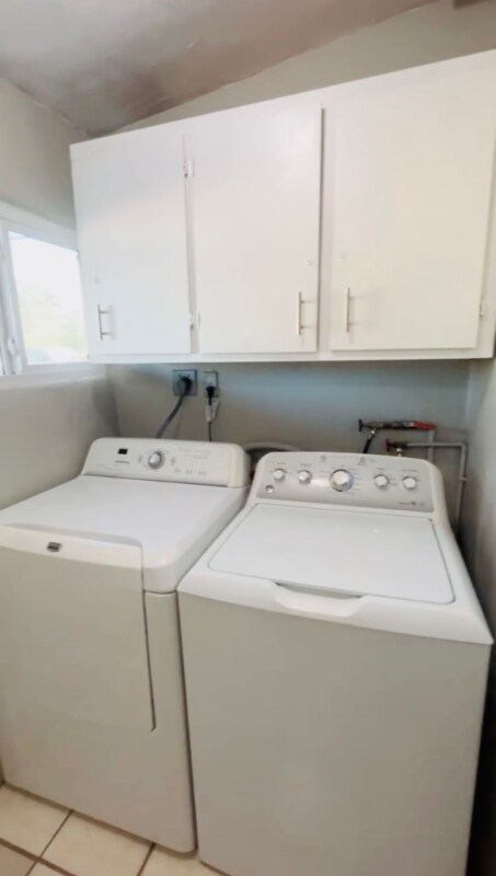 Building Photo - 550 Fresno Dr