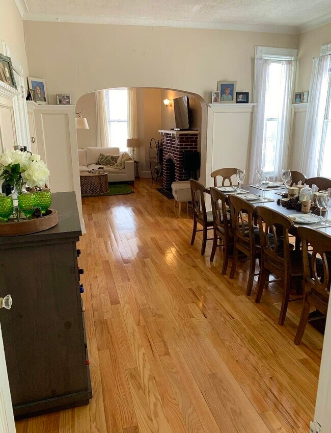 Building Photo - 927 18th St