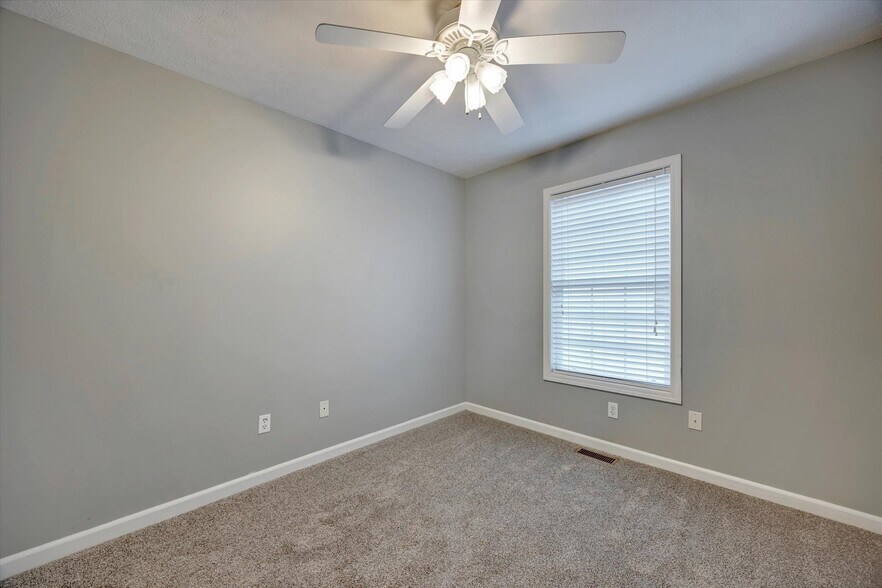 Building Photo - 3499 S Oaklawn Cir