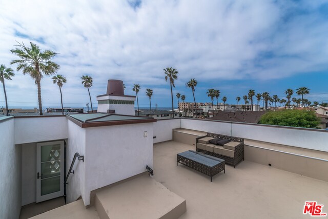 Building Photo - 810 S Catalina Ave