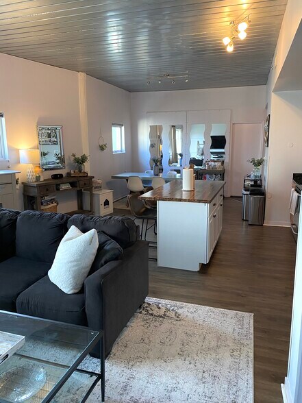 Building Photo - 620 Glen Iris Dr NE