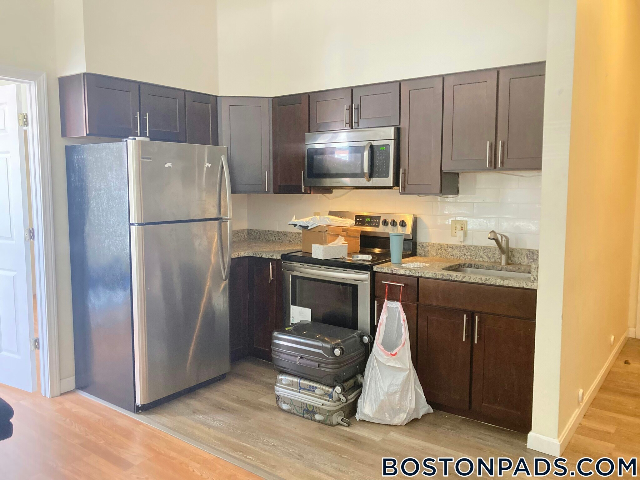 Building Photo - 81 Essex St