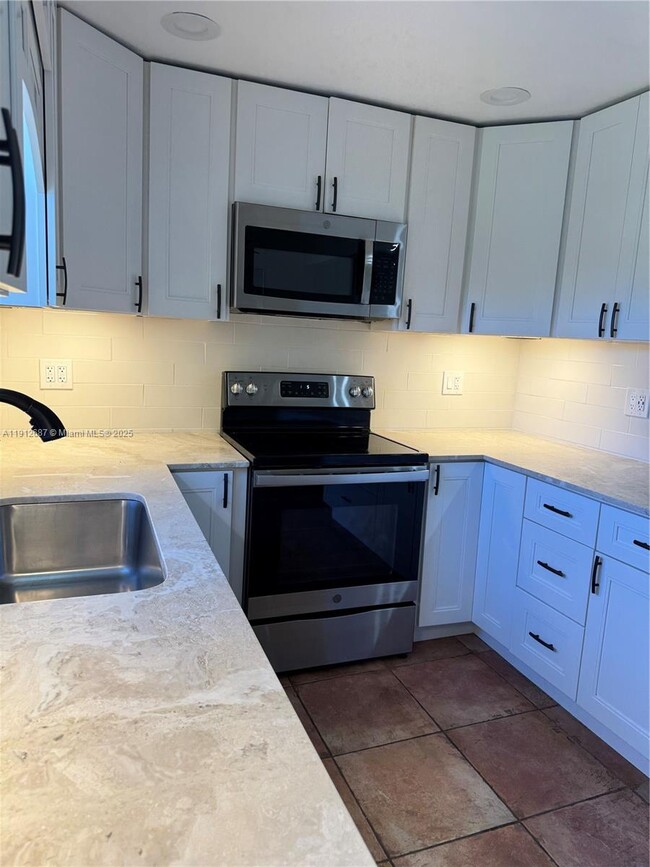 Building Photo - 3110 N 58th Ave