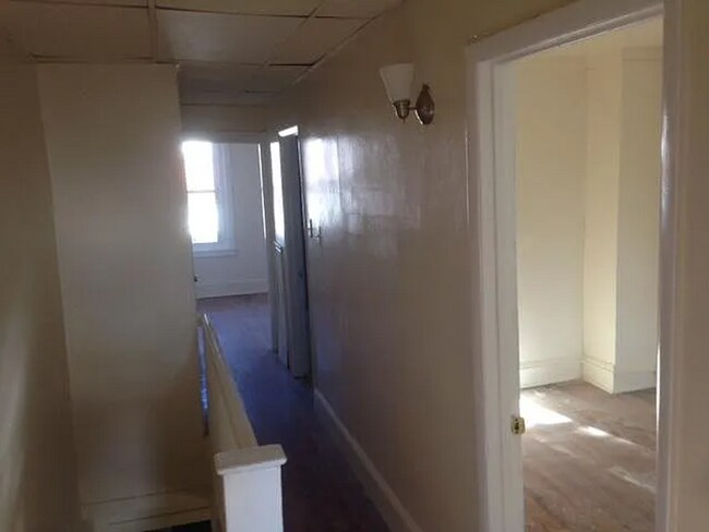 Building Photo - Spacious & Convenient Living in the Heart of Frankford