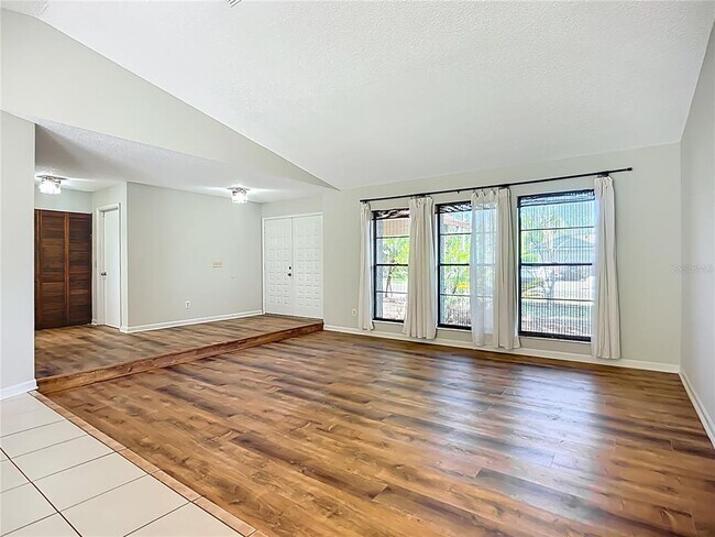 Building Photo - 1623 Carter Oaks Dr