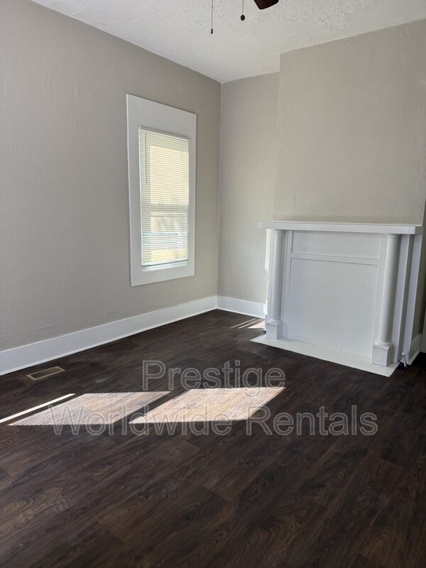 Building Photo - 2307 16th Ave