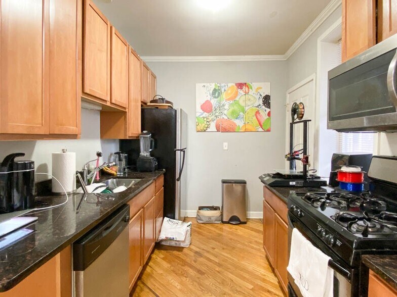 Building Photo - 1708 W Wallen Ave