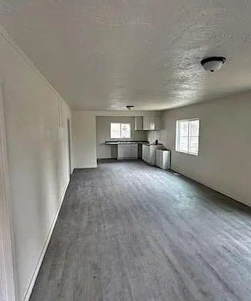 Building Photo - 702 Rice Ave