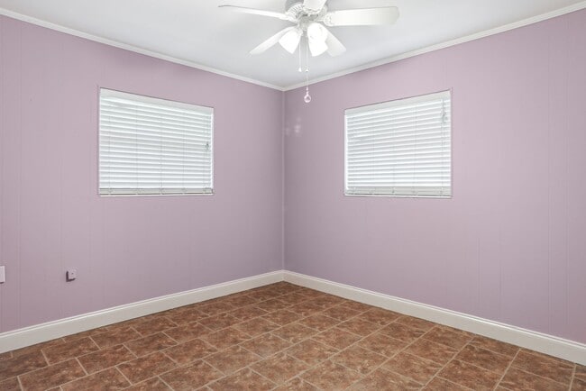Building Photo - 3bd 2.5ba HOME FOR RENT! With Bonus Space!