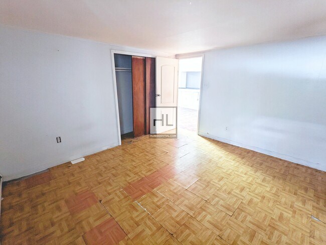 Building Photo - 24 AVENUE