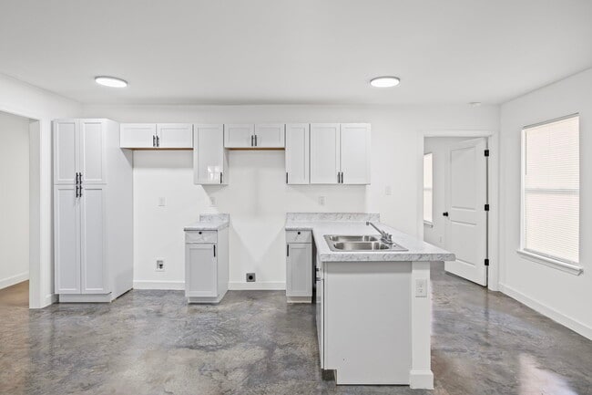 Building Photo - 1373-1375 COOPER ST