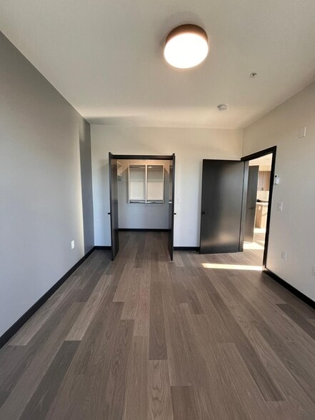 Building Photo - 130 Mallory Ave