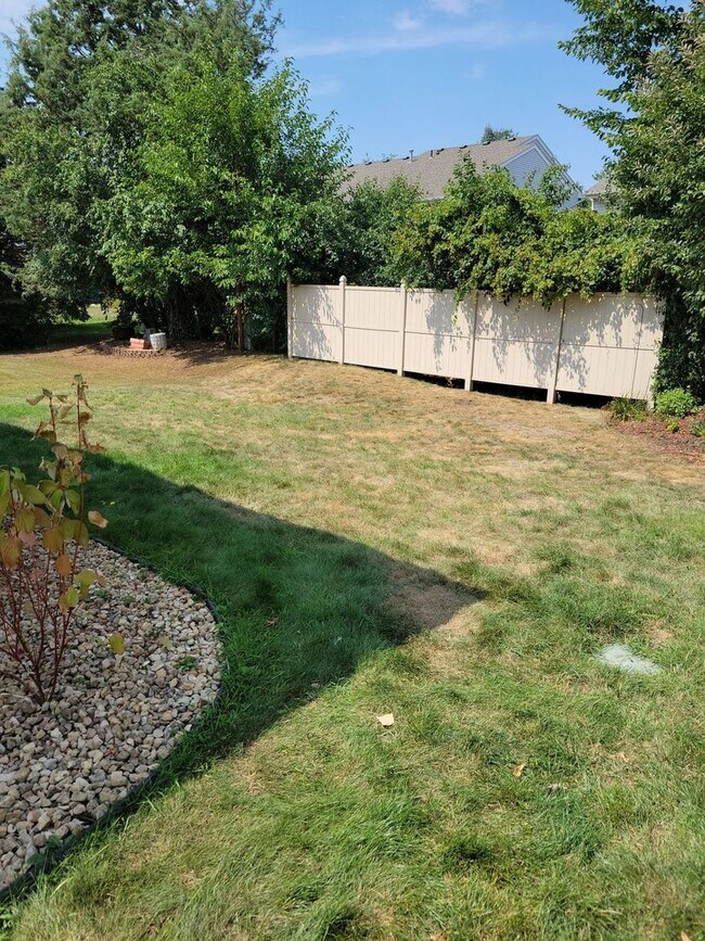Building Photo - 2209 Cattail Way