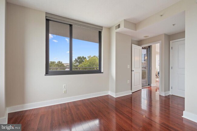 Building Photo - 2001 15th St N