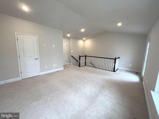 Building Photo - 1286 Orchid Rd