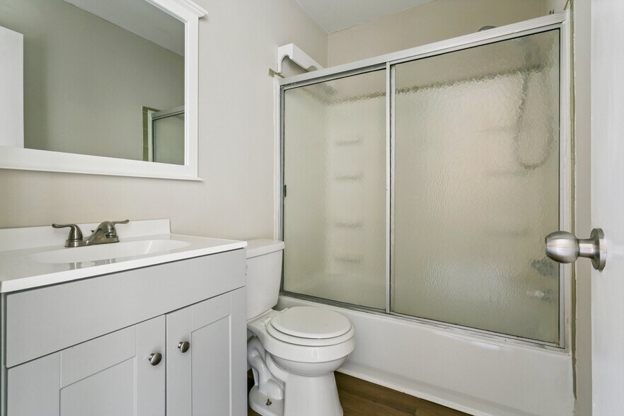 Building Photo - 506 Genneys Way