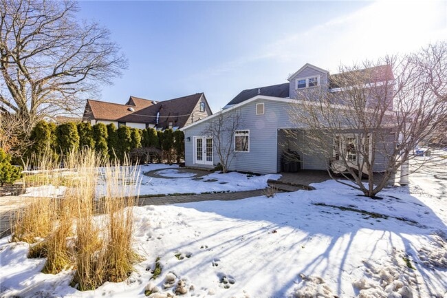 Building Photo - 230 San Gabriel Dr